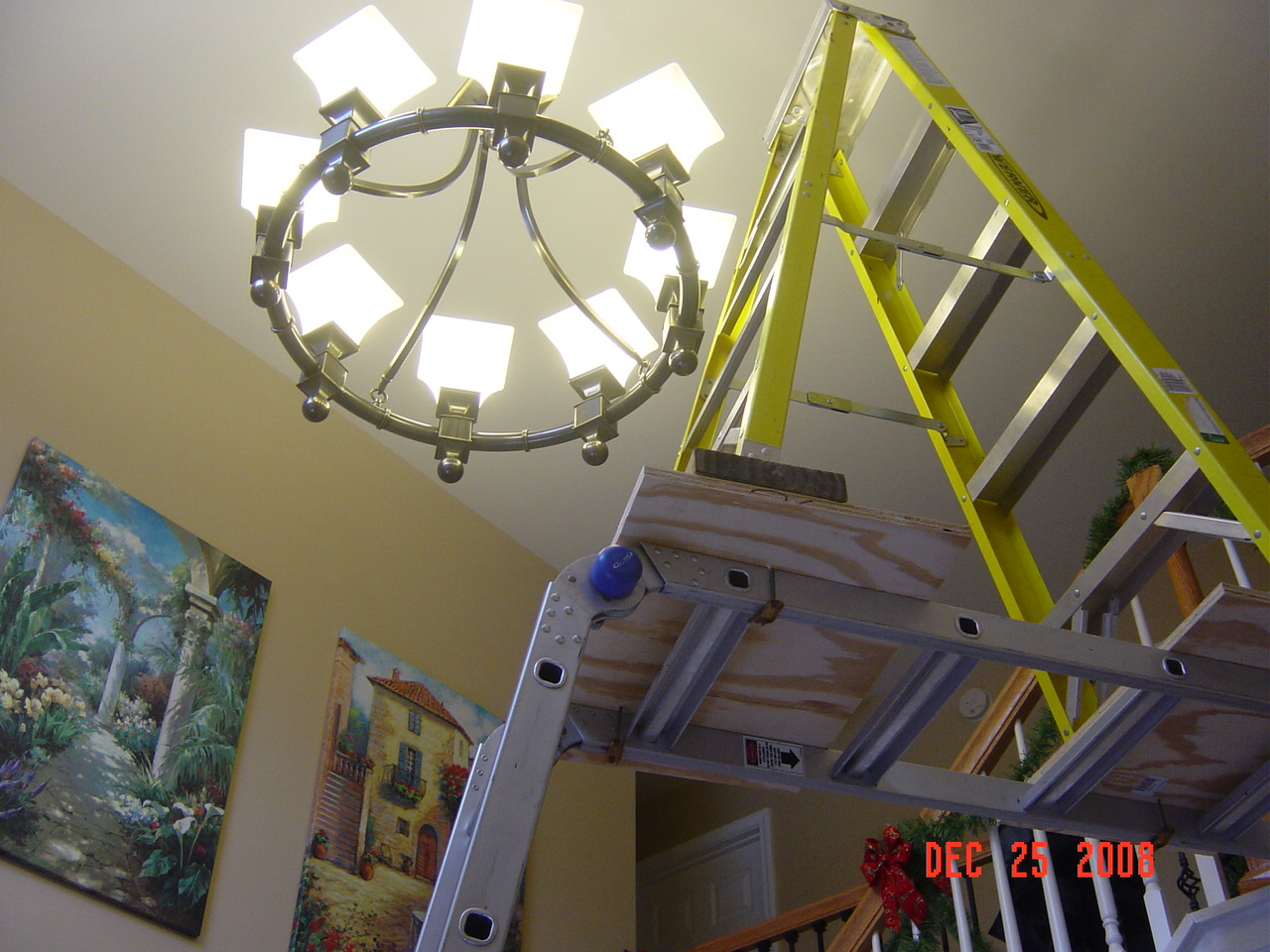 Ot Tool To Change Chandelier Style Light Bulbs On A Second Story