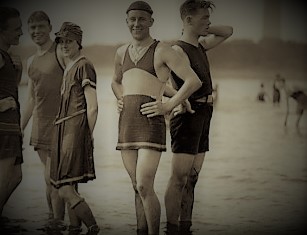 1922-swimsuits-shorpy-651x498.jpg